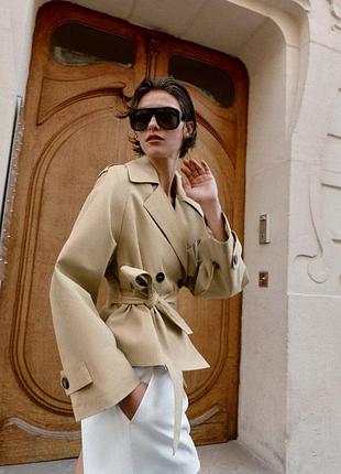 Оригинальный короткий тренч с пояском и наплечниками из новой коллекции zara new original.