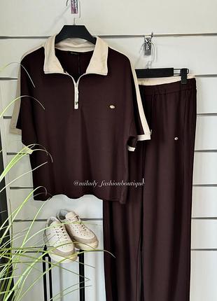 Красивий та якісний прогулянковий костюм