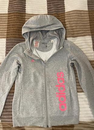 Спортивна вітровка adidas