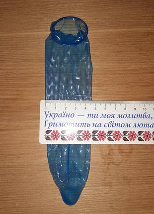 Голубые презервативы 4