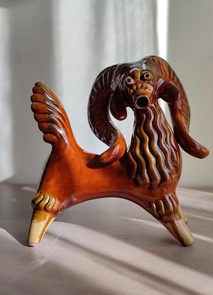 Скульптура  "веселий козел" ("архар"), васильківська кераміка.