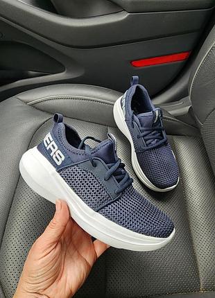 Летние кроссовки skechers