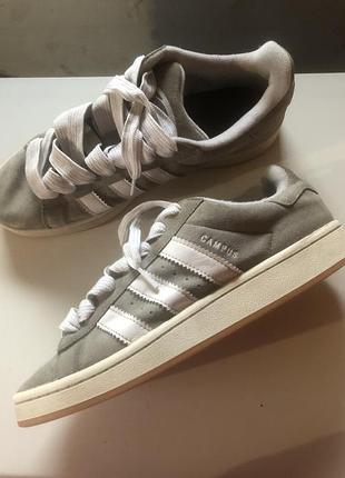 Кросівки adidas