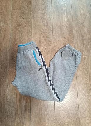 Спортивные штаны nike