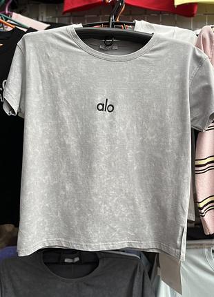 Футболка з логотипом alo