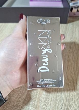 Ciate london dewy skin glass glow skin tint,020