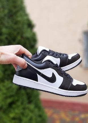Nike air jordan білі з чорним низькі