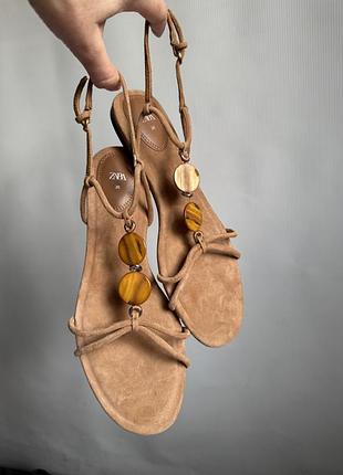 Замшеві босоніжки zara