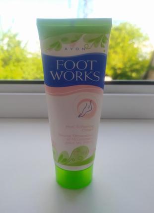 Пом'якшувальний крем для ступнів (крем для ног) foot works від avon1 фото