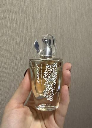 Парфумована вода avon amour