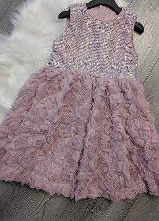 Ошатна сукня на дівчинку