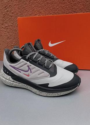 Оригінальні водонепроникні чоловічі кросівки nike air winflo 9 shield 41 розмір 26 см сірого кольору