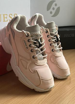 Adidas falcon halo pink