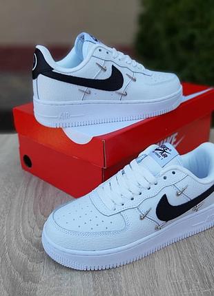 N1ke air force 1 lx білі з чорним