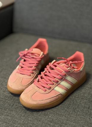 Кросівки adidas, 36 розмір, рожеві, в ідеальному стані