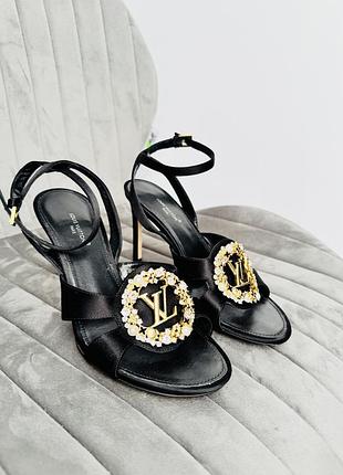 Босоніжки louis vuitton, оригінал.