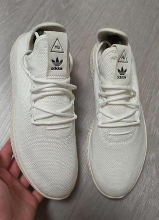 Фірмові кросівки adidas pharrell williams