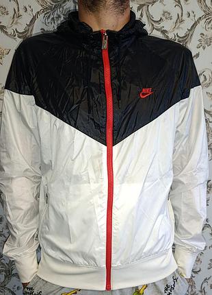 Ветровка чоловіча спортивна nike windrunner