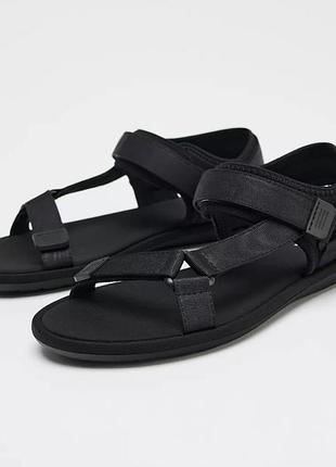 Босоніжки zara 39 25 см