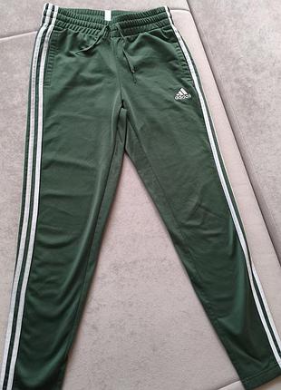 Бренд: adidas (оригінал).стан: вживане, у чудовому стані (дивіться фото).матеріал: 100% перероблений поліестер (технологія primegreen)
