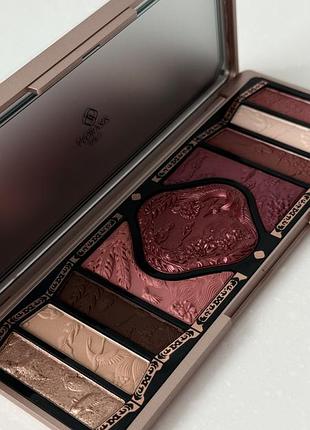 Палітра тіней florasis floral engraving phoenix makeup palette 04 burgundy sunset