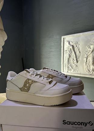 Saucony jazz court platform нові оригінальні кросівки сауконі білі жіночі в коробці 43