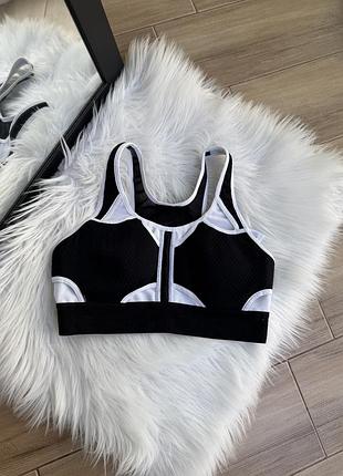 Спортивный топ nike