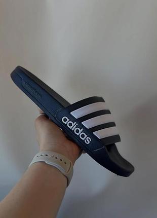 Шльопанці жіночі adidas, 40-й розмір, маломірять