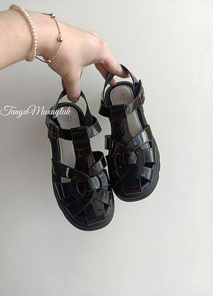 Босоножки черного цвета 🖤
