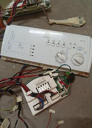 Б/у модуль управления стиральной машины indesit 215011354.01 s/n: 1212200798 sw: 16.01.08
