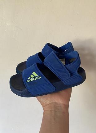 Сандалі adidas 28 розмір
