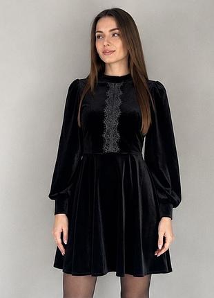 Неймовірна жіноча вечірня чорна оксамитова сукня з мереживом