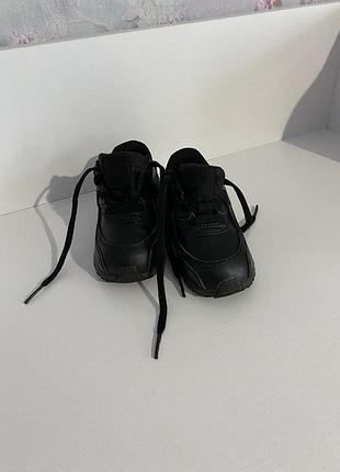 Дитячі кросівки nike чорні 23,5 розмір устілка 13 см стан нові