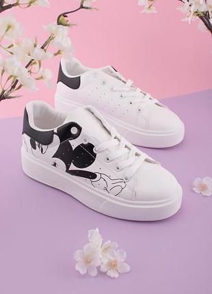 Кросівки білі жіночі розміри 36,37,38,39,40,41