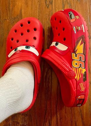Тапки crocs маквін mcqween
