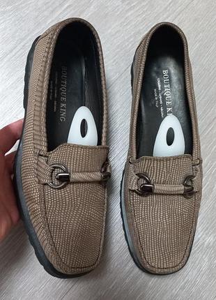 Женские лоферы boutique king