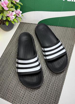 Шльопанці adidas оригінал