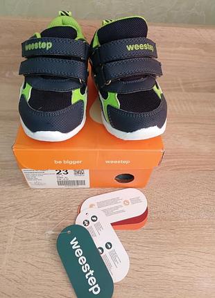Детские кроссовкиweestep
