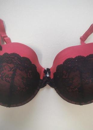 Бюстгальтер c&a the lingerie 90e червоно-чорний з мереживом
