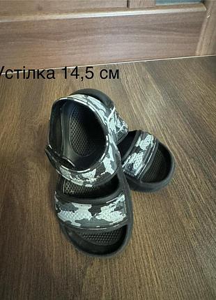 Босоніжки для дітей