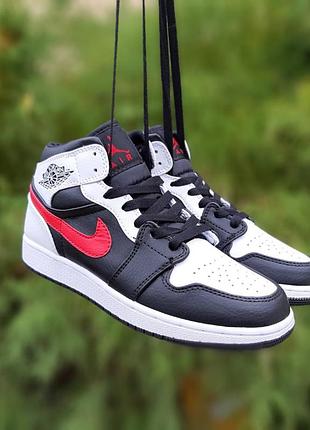 Nike air j0rdan 1 белые с чёрным и красным