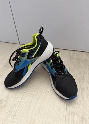Дитячі кросівки reebok 36 розмір, новий стан чорні з синім