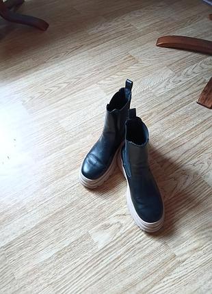 Сапожки шкіряні