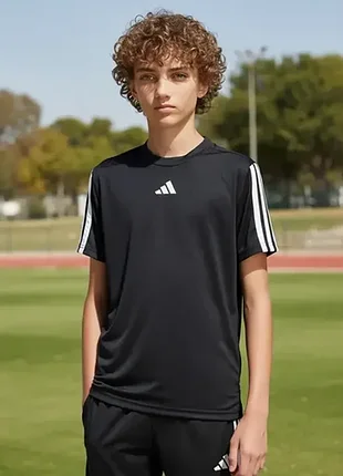 Підліткова спортивна футболка adidas