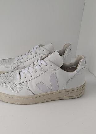 Кросівки veja