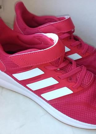 Кроссовки для девочки adidas 35 размер, 23 см по стельке.