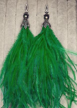 Серьги с перьями