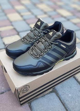 Adidas terrex чорні з зеленим шкіра