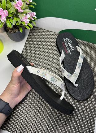 Оригинальные шлепанцы skechers