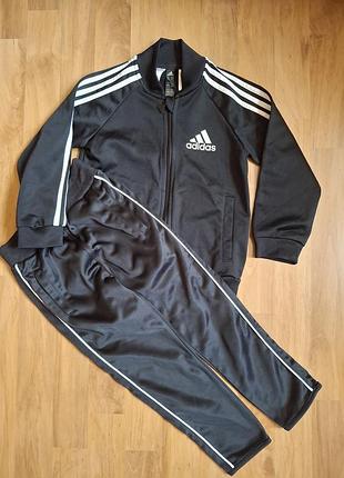 Adidas костюм на мальчика